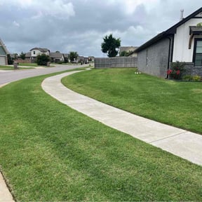 yard work by Yard ReZcue LLC reviewed on August 19, 2025