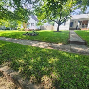 landscaping services by Islas lawn service reviewed on August 21, 2025