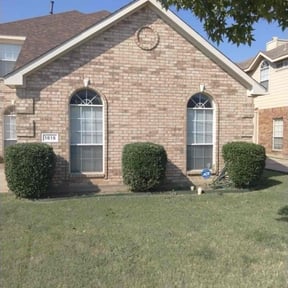 lawn service by Victoria Landscaping, LLc reviewed on April 29, 2025