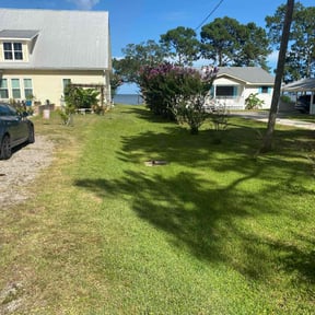 landscaping services by Hopper Cuts reviewed on August 17, 2025