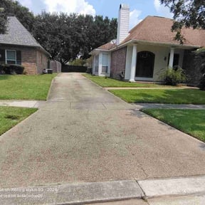 yard work by AJS LAWNCARE & HOME IMPOVEMENT reviewed on August 19, 2025