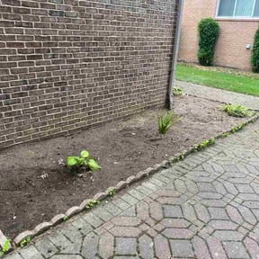 Flower Bed Weeding by Trappers services reviewed on August 14, 2026