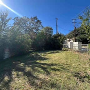 Bush Trimming by Eleazar&#039;s Lawn Care reviewed on November 24, 2025