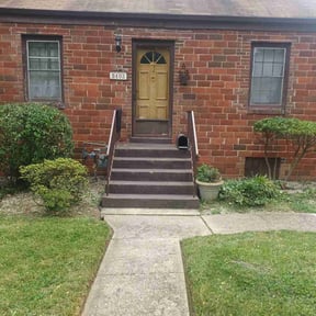 Bush Trimming by Sparks and Sons Lawn Care reviewed on August 21, 2025