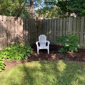 Flower Bed Weeding by LOUS LAWN CUTS reviewed on November 9, 2025