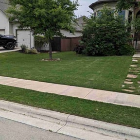 lawn service by Woodies landscaping reviewed on August 16, 2025