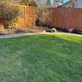 Flower Bed Weeding by Forsyth Lawn Care reviewed on January 22, 2026