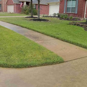 landscape maintenance by Cutta's landscaping & lawn services reviewed on August 21, 2025