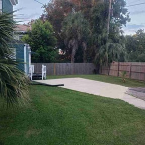 lawn maintenance by HalconLandscapingServices reviewed on September 9, 2023