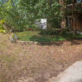 Flower Bed Weeding by Smchomeimprovement LLC reviewed on August 19, 2026