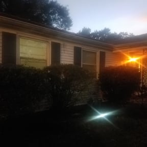 Bush Trimming by Marvin's Services LLC reviewed on August 18, 2025