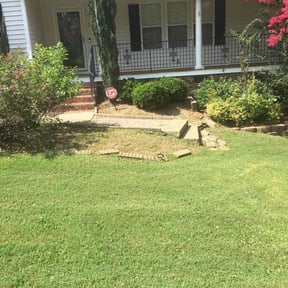 Flower Bed Weeding by Hermitage Lawn Care reviewed on August 17, 2025