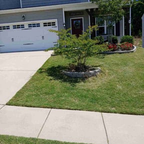 yard service by Harper's Exclusives Lawn Care LLC reviewed on August 20, 2025