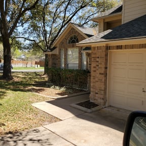 Bush Trimming by Hargett lawn services reviewed on August 21, 2025