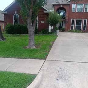 yard care by Stephen's Lawns reviewed on August 15, 2025