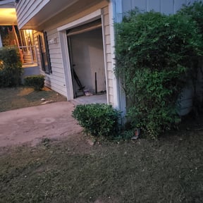 Bush Trimming by Okie Lawn and Landscape reviewed on August 20, 2025