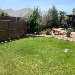 gardening service by Emerald Green Property Management LLC reviewed on August 21, 2025