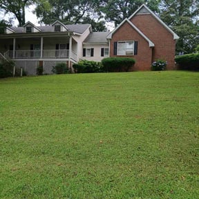 lawn care by Verde Lawn and Property Management reviewed on August 15, 2025