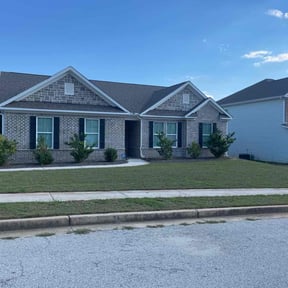 yard service by Florida Georgia Service&#039;s LLC reviewed on November 24, 2025