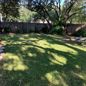 lawn maintenance by Kingdom Creations reviewed on August 21, 2025