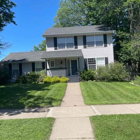 yard care by Second Glance Landscaping LLC reviewed on August 20, 2025