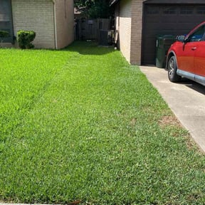 landscape maintenance by Conley Lawn care reviewed on October 18, 2025