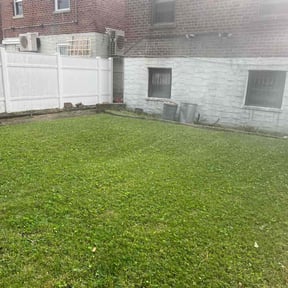 turf maintenance by Spa gardens landscape reviewed on May 28, 2025