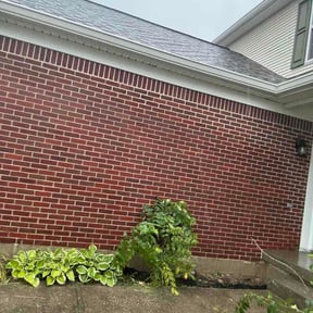 Flower Bed Weeding by Charlie's  Lawn Care Service reviewed on August 20, 2026