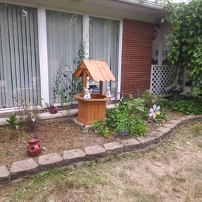 Flower Bed Weeding by JJLAWNCARE reviewed on August 16, 2025