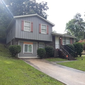 Bush Trimming by Shawn Schatzabel reviewed on August 21, 2025