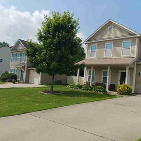 landscaping services by H2H Lawn Service reviewed on November 18, 2025