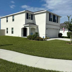 landscaping services by Primo’s Lawncare and Maintenance LLC reviewed on November 18, 2025