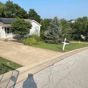 grass cutting by Sovereign building services reviewed on August 16, 2025