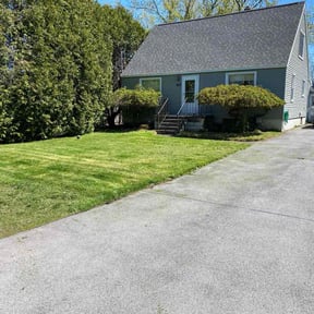 yard maintenance by J & C Lawn Maintenance LLC reviewed on August 21, 2025