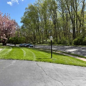 landscape maintenance by Guzarc Lawn Services LLC reviewed on December 1, 2025