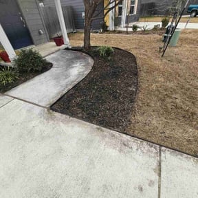 Leaf Removal by Part Time Hubby reviewed on August 17, 2025