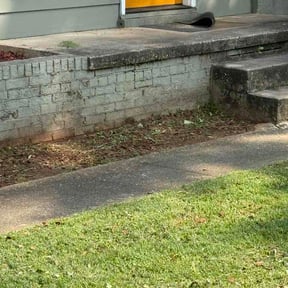 Flower Bed Weeding by Brooks Building Services LLC reviewed on August 18, 2026