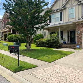gardening service by Outsiders Landscape Co. LLC reviewed on August 17, 2025