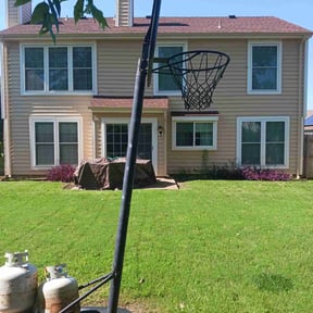 yard maintenance by Tovar Landscaping reviewed on August 17, 2025