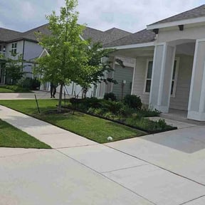 yard maintenance by Big bobs lawns reviewed on August 21, 2025