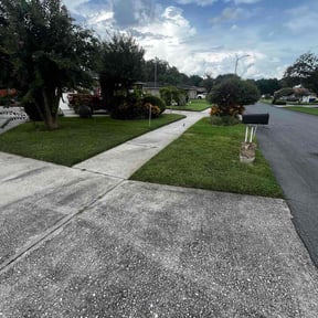 lawn care services by Brown Lawn and Landscape L.L.C. reviewed on September 6, 2023