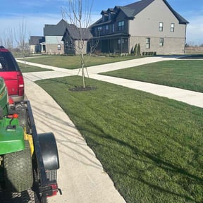 landscaping services by Green Earth Lawn and snow LLC reviewed on August 18, 2025