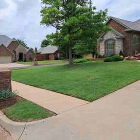 yard maintenance by Hickory Creek Enterprises LLC reviewed on August 21, 2025
