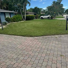 lawn service by JD landscaping reviewed on June 21, 2022