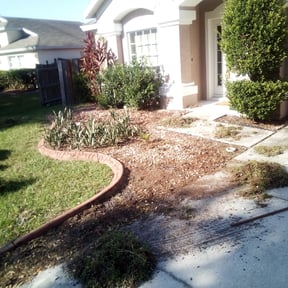 Flower Bed Weeding by Carr Enterprises WNY reviewed on August 18, 2025