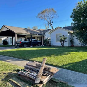 landscape maintenance by Mike Maria Services LLC reviewed on November 26, 2025