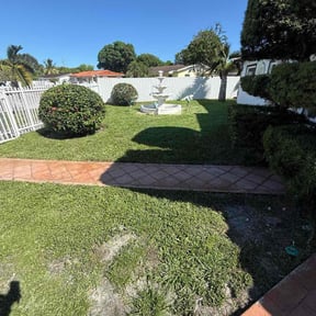 Bush Trimming by Sovereign building services reviewed on October 20, 2025