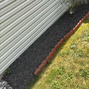 Flower Bed Weeding by Eagle Electric Lawn Care reviewed on October 24, 2025