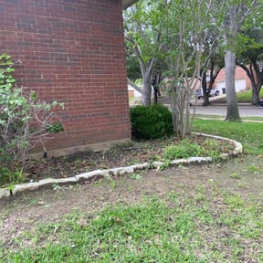 Flower Bed Weeding by Gregory's lawn & landscape reviewed on August 19, 2025