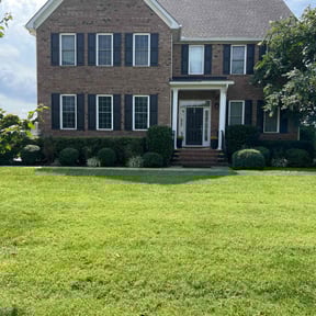 gardening service by R&amp;T H Home Services LLC reviewed on November 20, 2025